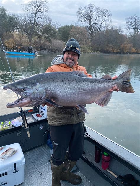 Sacramento River fishing report 12/25/2022 — Justin Thompson .
